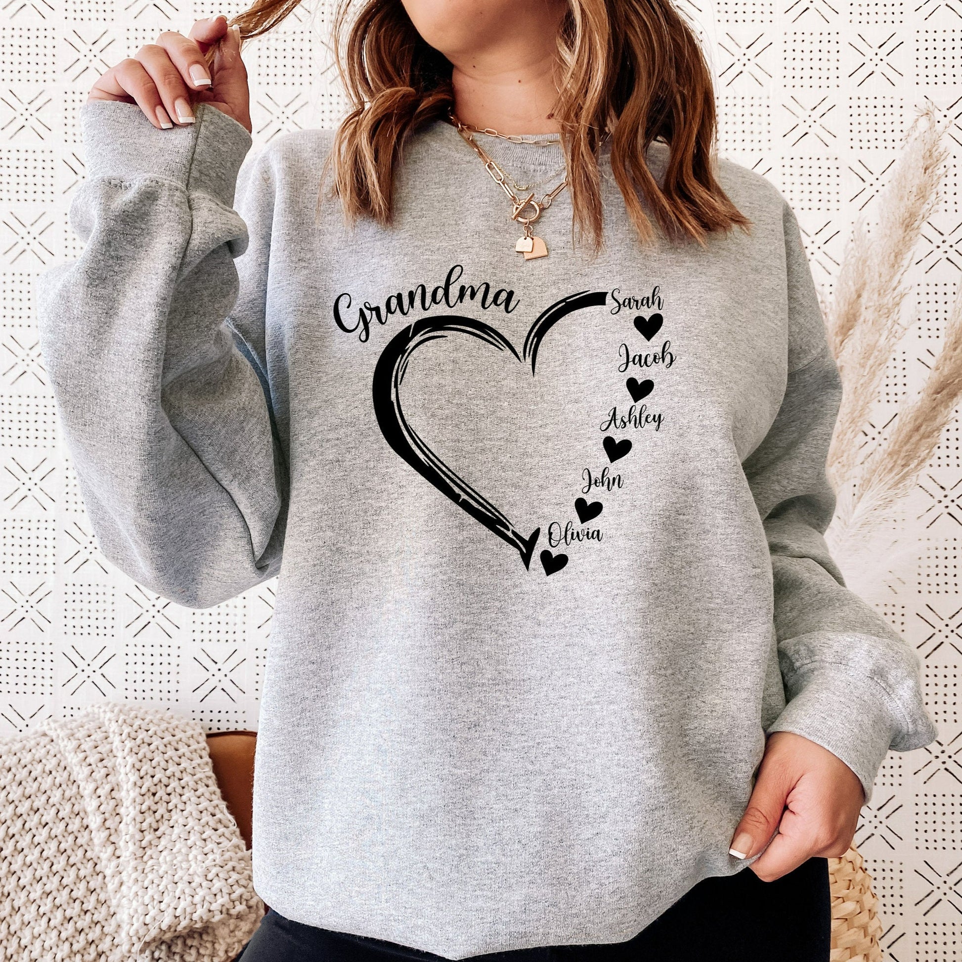 Sudadera unisex personalizada con capucha y texto "Los amores de mamá": regalo para la abuela 